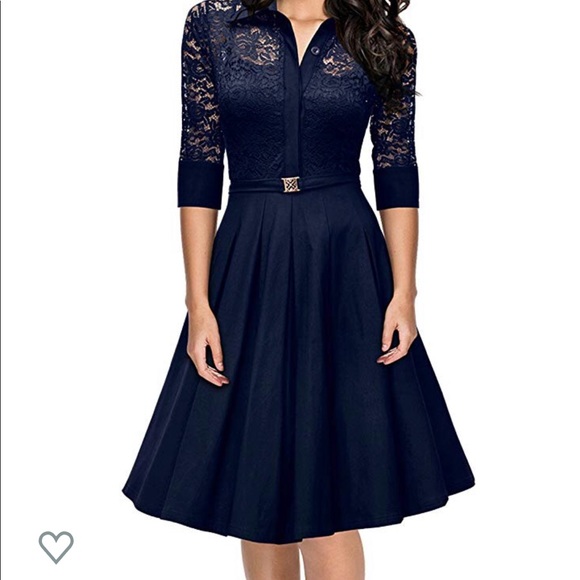 Dresses & Skirts - 🚨Flash Sale🚨 Navy Dress with Lace